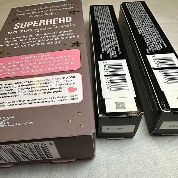 IT COSMETICS x Madi Nelson 2 pc. Superhero No-Tug Eyeshadow Sticks Set - Picture 3 of 3